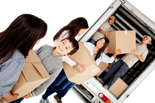 Secure transport setup with safety-focused moving procedures
