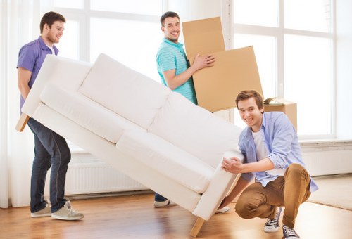 Free quote policy for a man with van service in Stockwell
