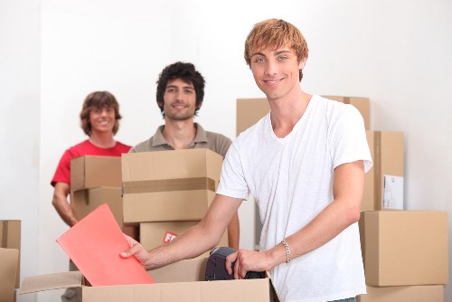 Efficient same day removals support for homes and flats in Stockwell